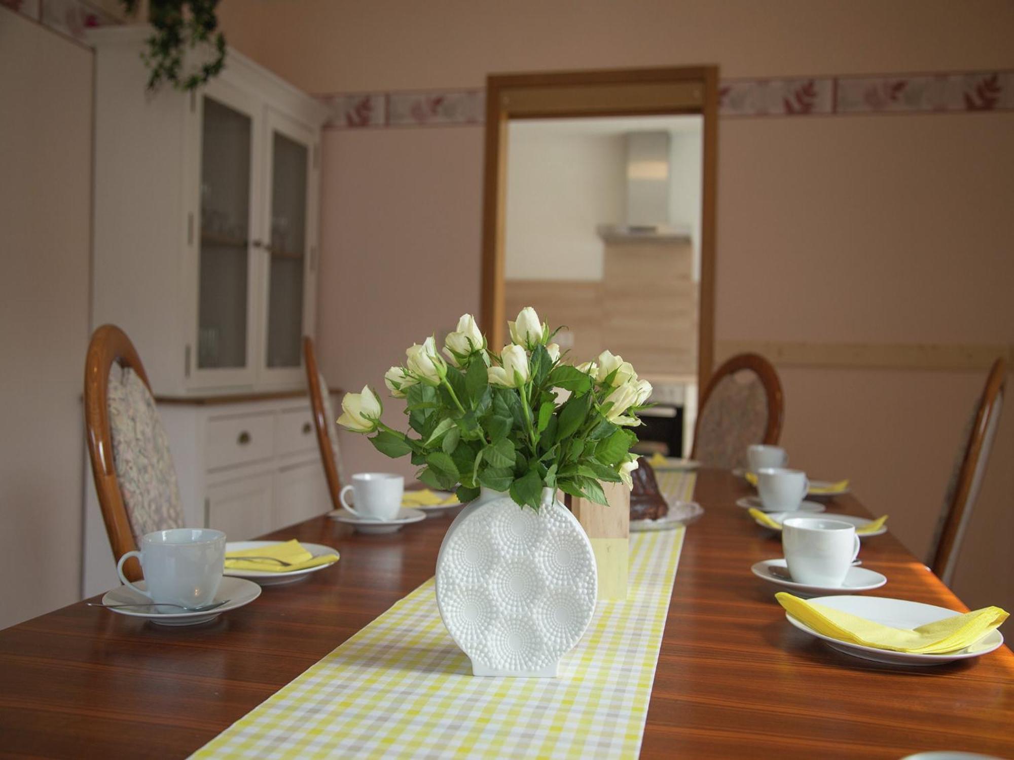 Spacious Holiday Home In Ulmen Near The Centre エクステリア 写真