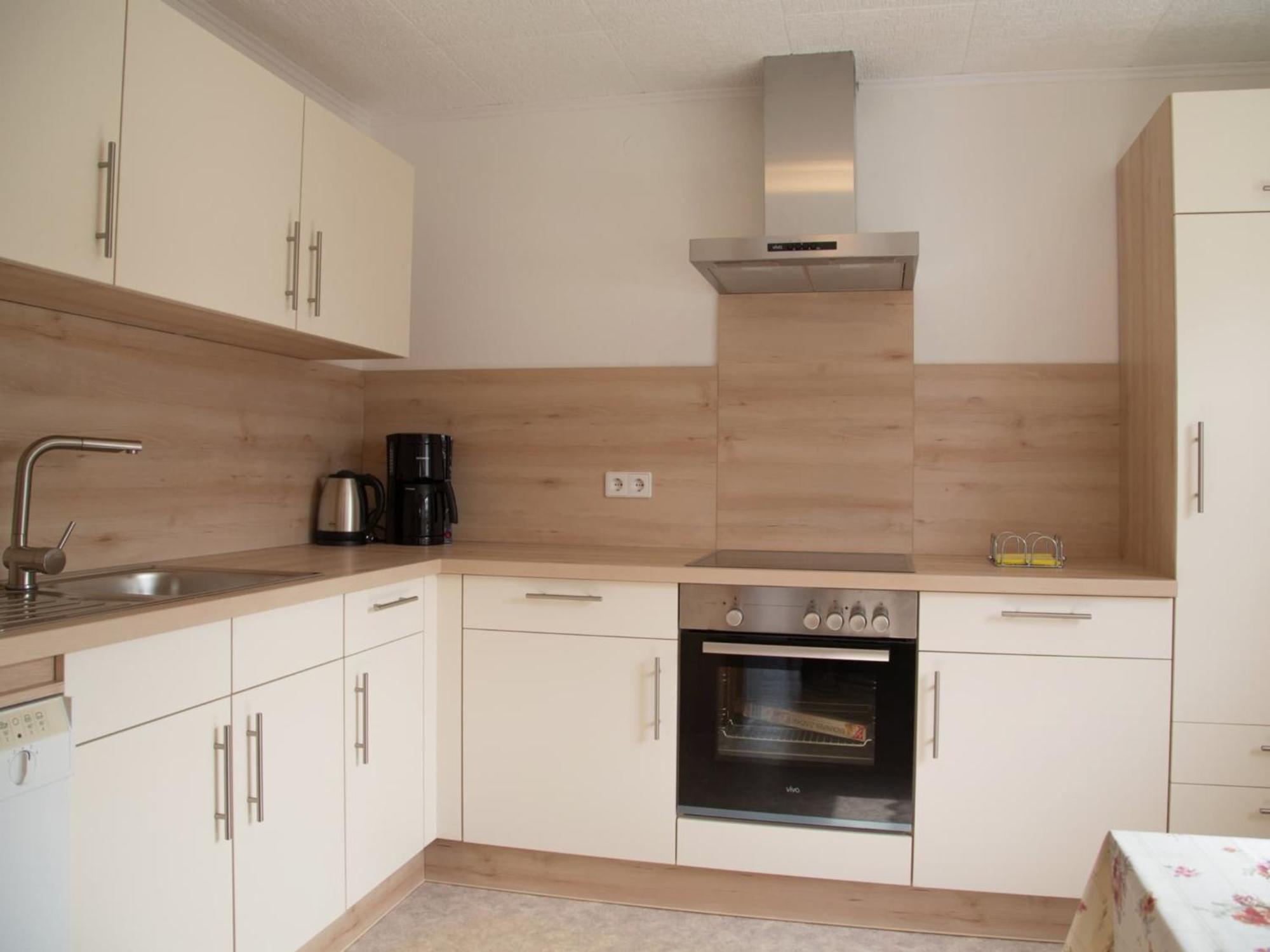 Spacious Holiday Home In Ulmen Near The Centre エクステリア 写真